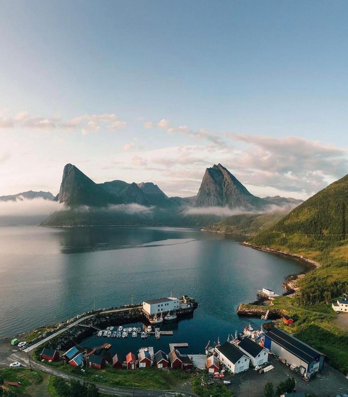 Апарт отель Senja Living Stonglandseidet Экстерьер фото
